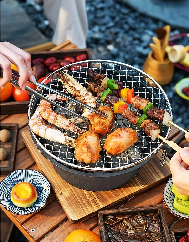 Small charcoal barbecue grill